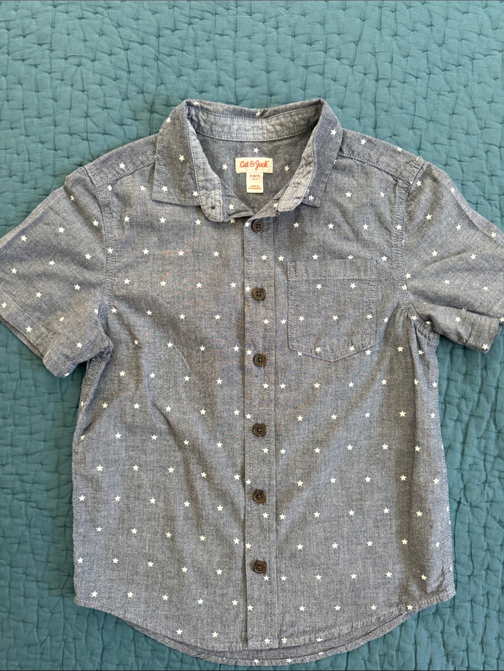 Cat & Jack Boy’s Size S 6/7 Blue Short Sleeve Star Print Button-Down Shirt
